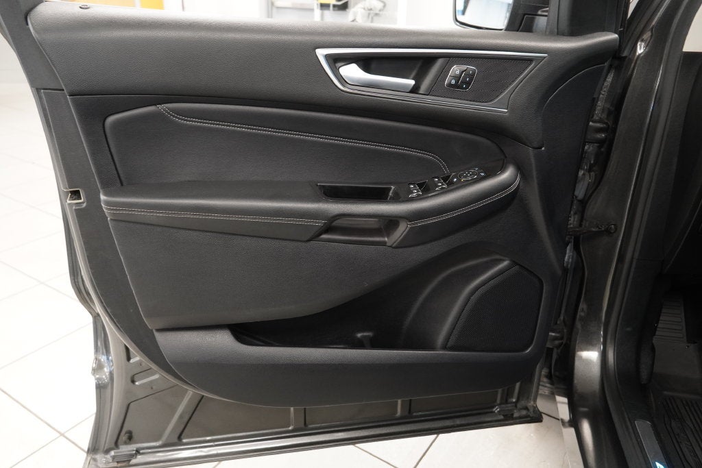 2018 Ford Edge Titanium ( AWD )