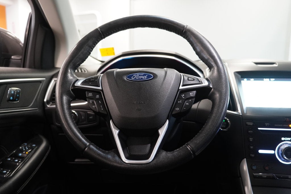 2018 Ford Edge Titanium ( AWD )