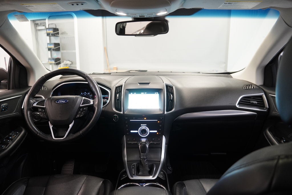 2018 Ford Edge Titanium ( AWD )