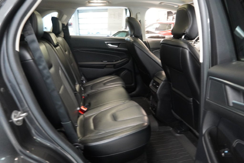 2018 Ford Edge Titanium ( AWD )