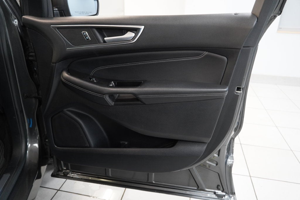 2018 Ford Edge Titanium ( AWD )