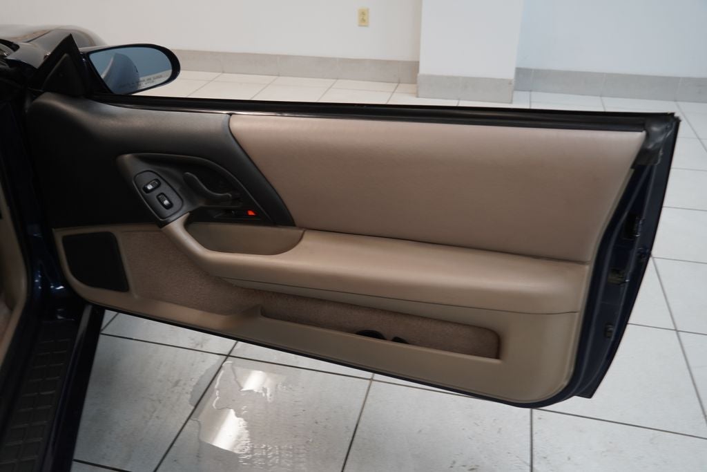 2002 Chevrolet Camaro Z28 ( CONVERTIBLE )