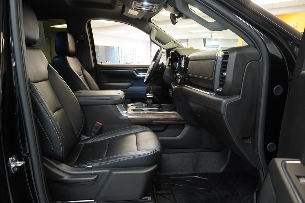 2024 Chevrolet Silverado 1500 LT LT1 CREW CAB 4X4