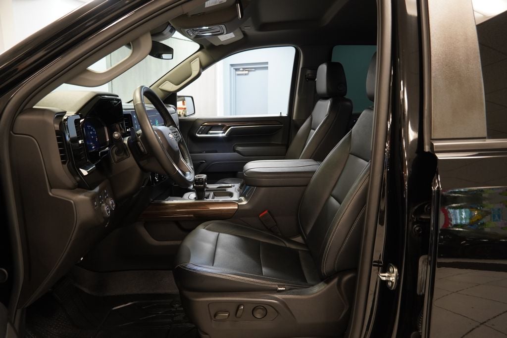 2024 Chevrolet Silverado 1500 LT LT1 CREW CAB 4X4