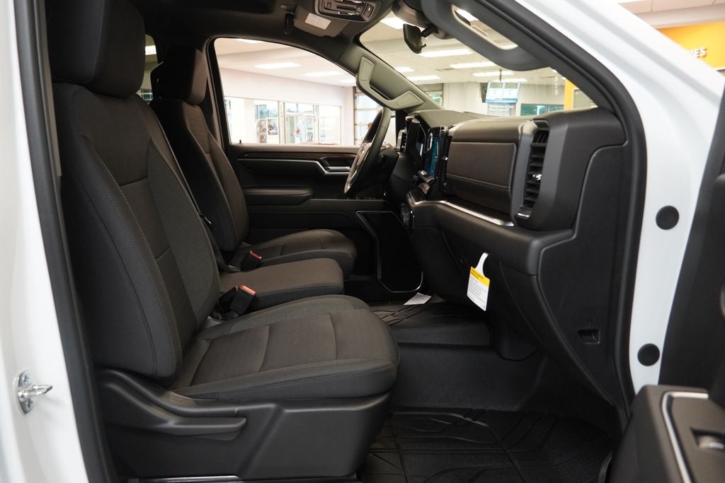 2026 Chevrolet Silverado 1500 LT LT1
