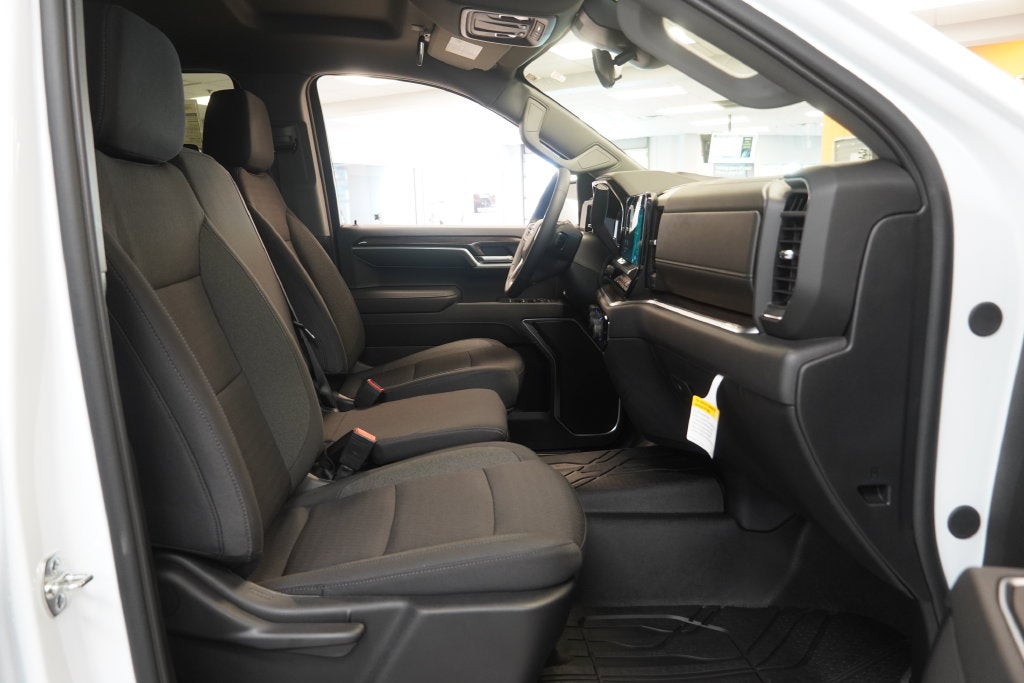 2026 Chevrolet Silverado 1500 LT LT1