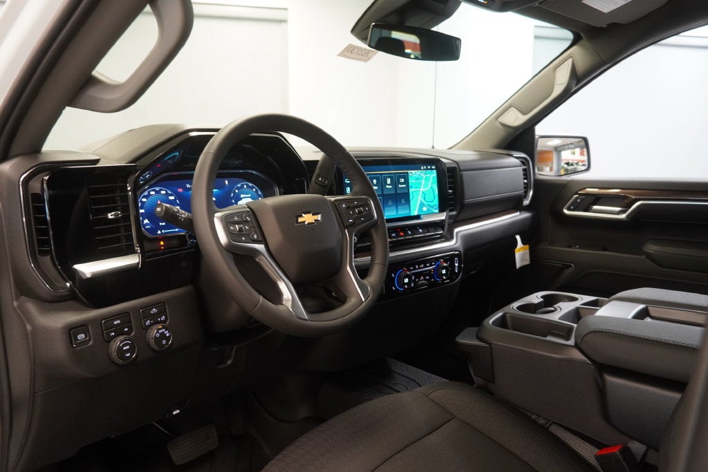 2026 Chevrolet Silverado 1500 LT LT1
