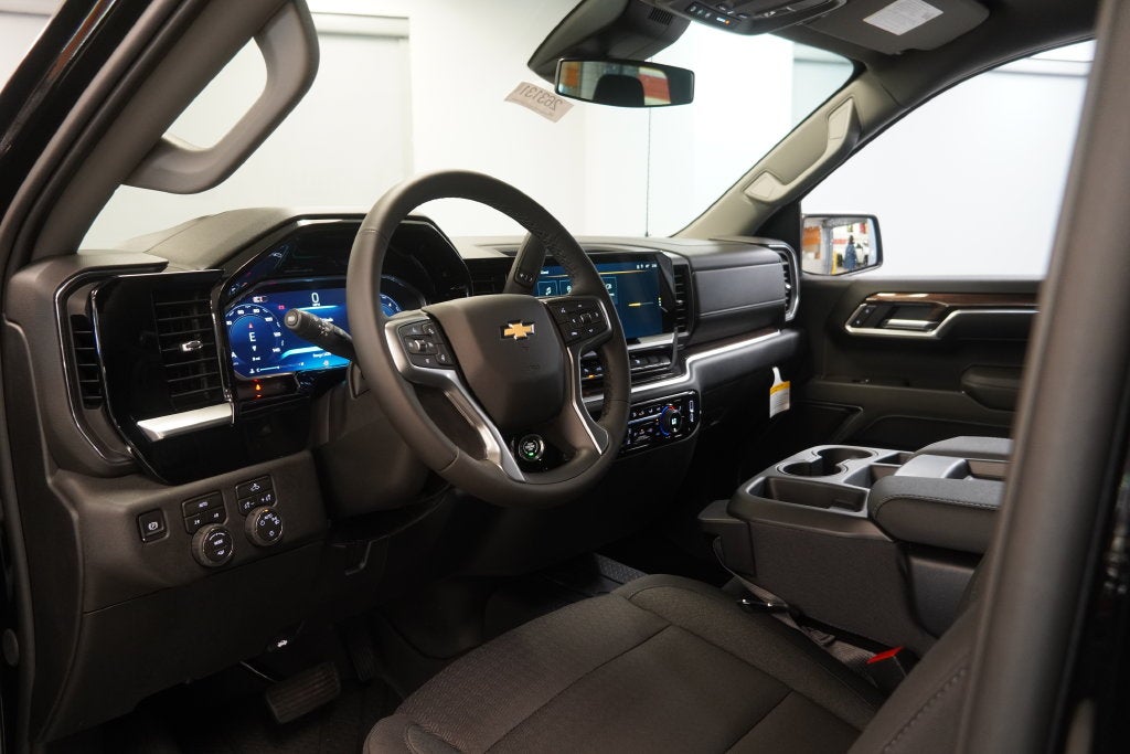 2026 Chevrolet Silverado 1500 LT LT1