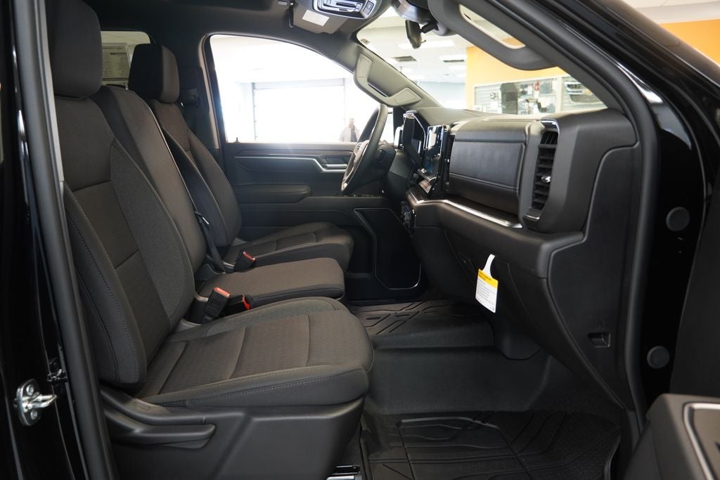 2026 Chevrolet Silverado 1500 LT LT1