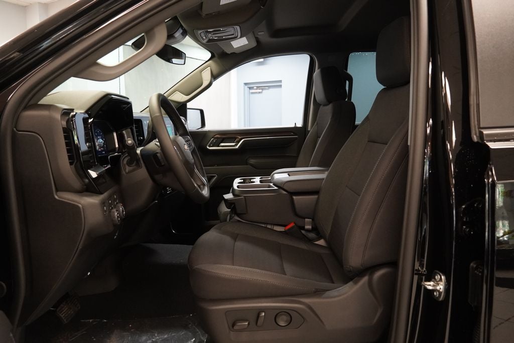 2026 Chevrolet Silverado 1500 LT LT1