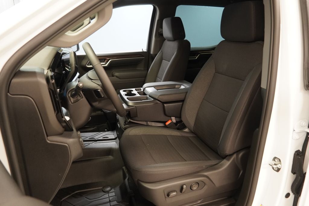 2026 Chevrolet Silverado 1500 LT LT1