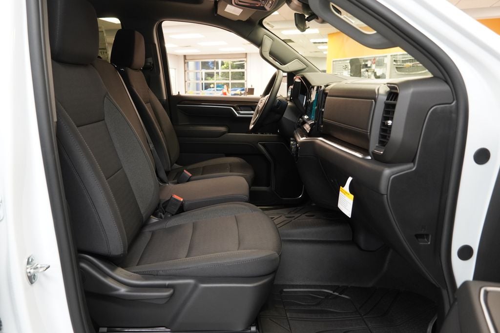 2026 Chevrolet Silverado 1500 LT LT1