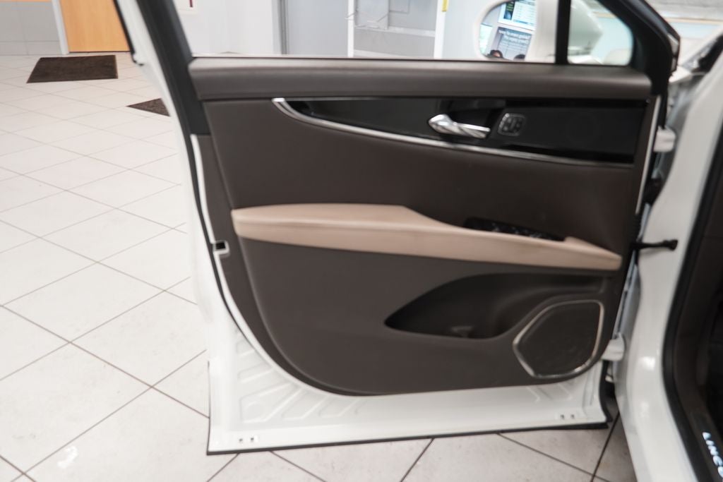 2022 Lincoln Nautilus Reserve AWD