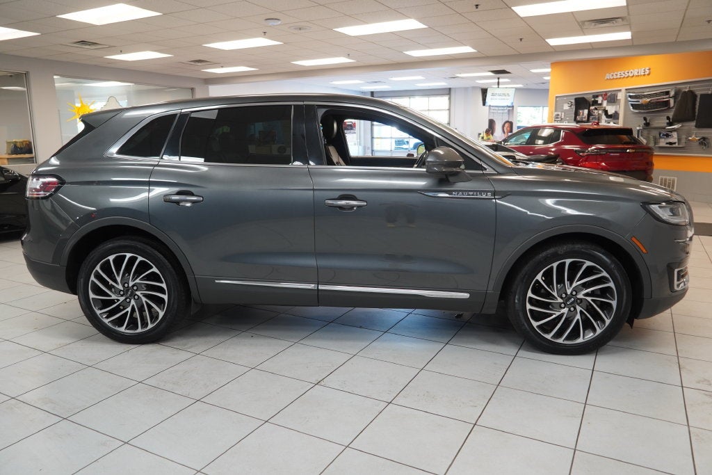 2019 Lincoln Nautilus Reserve AWD