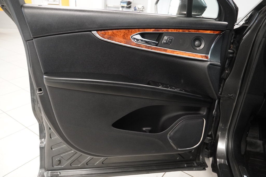 2019 Lincoln Nautilus Reserve AWD