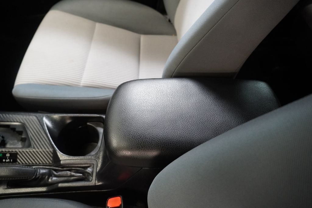 2015 Toyota RAV4 LE ( AWD )