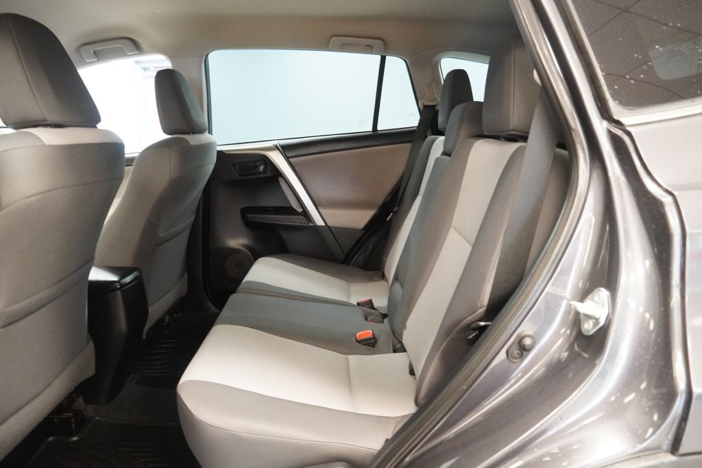 2015 Toyota RAV4 LE ( AWD )