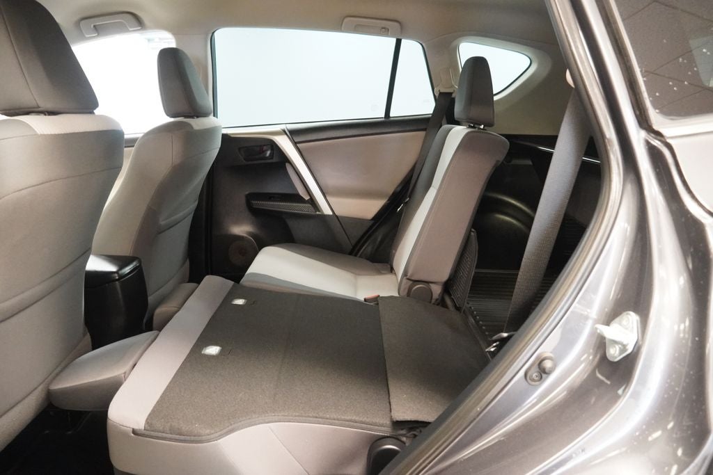 2015 Toyota RAV4 LE ( AWD )