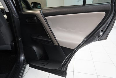 2015 Toyota RAV4 LE ( AWD )