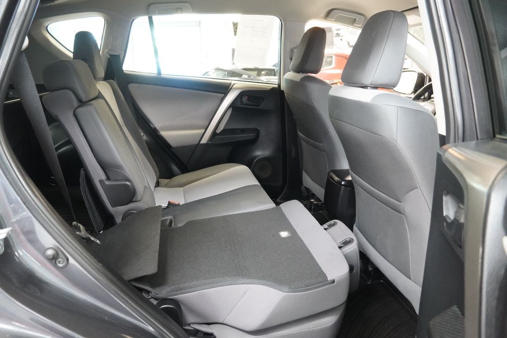 2015 Toyota RAV4 LE ( AWD )