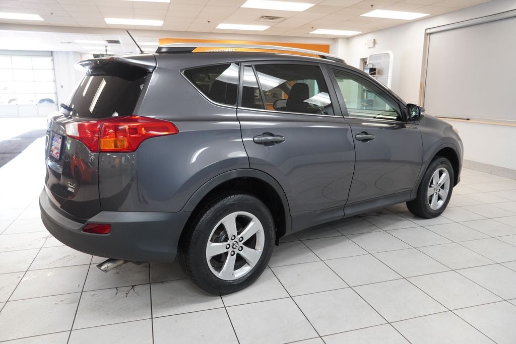 2015 Toyota RAV4 XLE ( AWD )