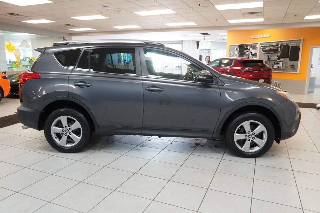 2015 Toyota RAV4 XLE ( AWD )