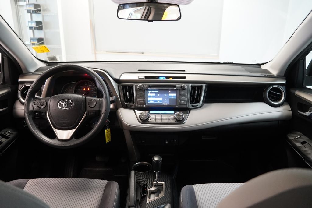 2015 Toyota RAV4 XLE ( AWD )