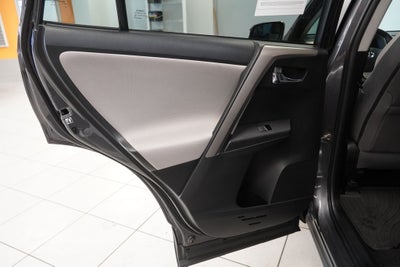 2015 Toyota RAV4 XLE ( AWD )