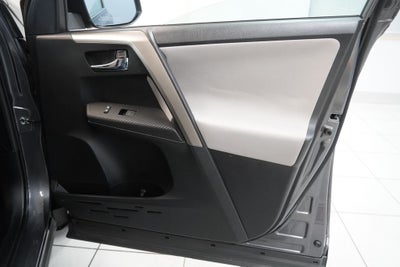 2015 Toyota RAV4 XLE ( AWD )