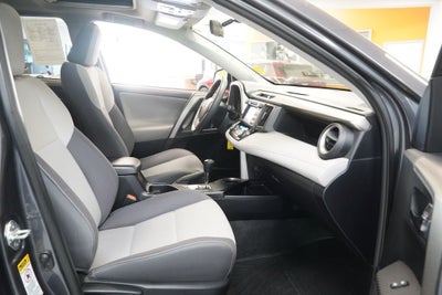 2015 Toyota RAV4 XLE ( AWD )