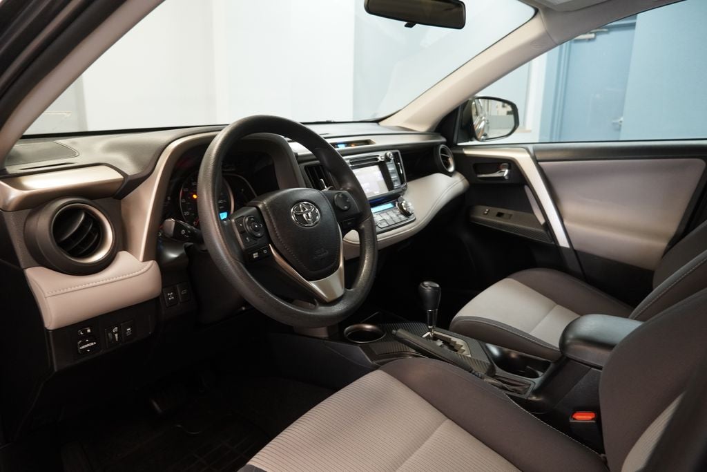 2015 Toyota RAV4 XLE ( AWD )