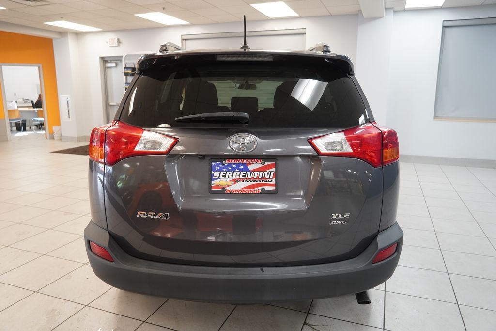 2015 Toyota RAV4 XLE ( AWD )