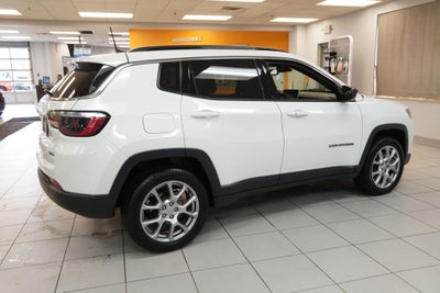2023 Jeep Compass Latitude Lux 4WD