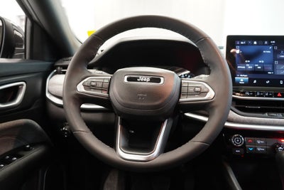2023 Jeep Compass Latitude Lux 4WD