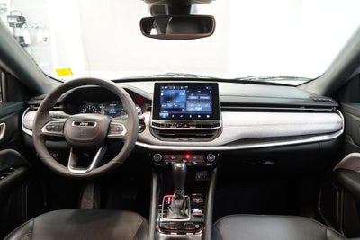2023 Jeep Compass Latitude Lux 4WD