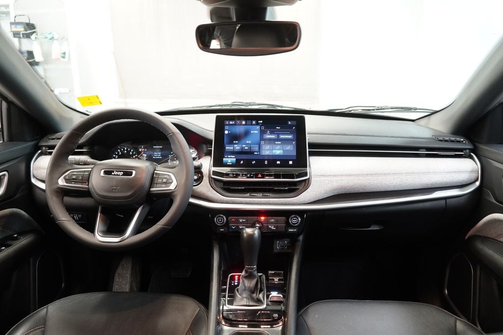 2023 Jeep Compass Latitude Lux 4WD