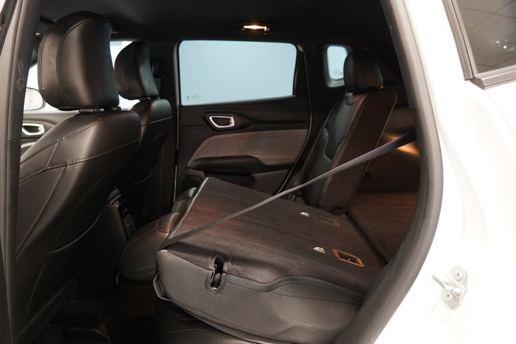 2023 Jeep Compass Latitude Lux 4WD