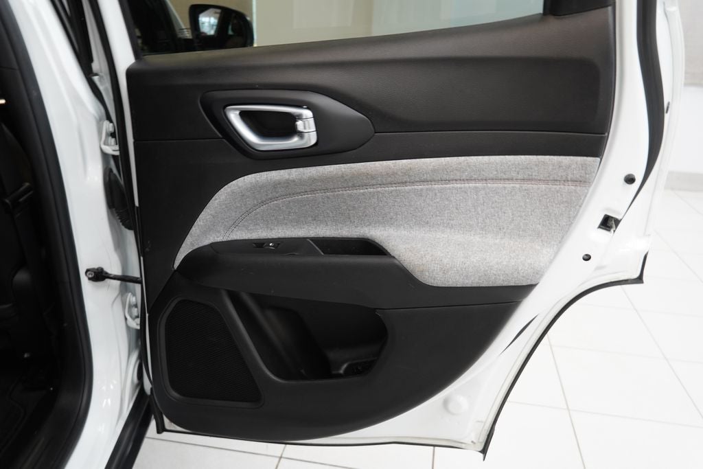2023 Jeep Compass Latitude Lux 4WD