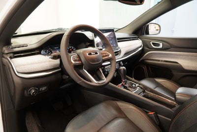 2023 Jeep Compass Latitude Lux 4WD
