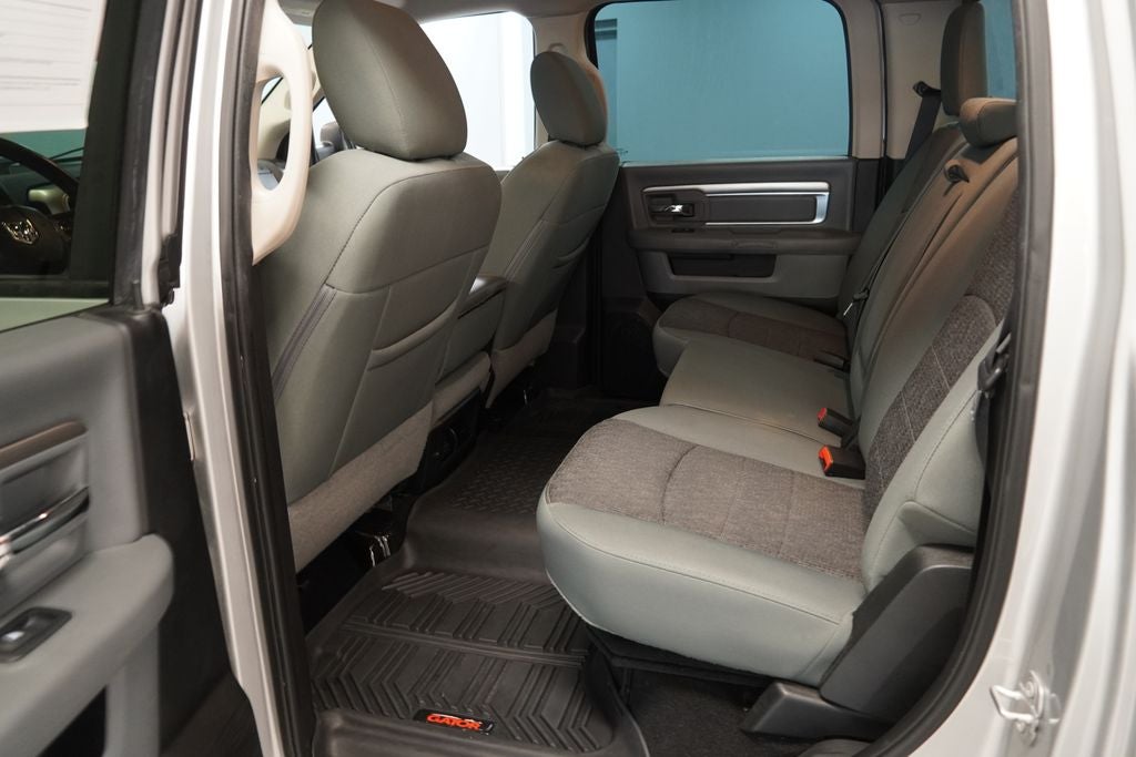 2018 RAM 1500 Big Horn CREW CAB 4X4