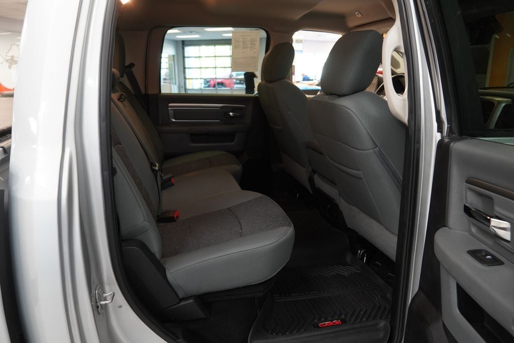 2018 RAM 1500 Big Horn CREW CAB 4X4