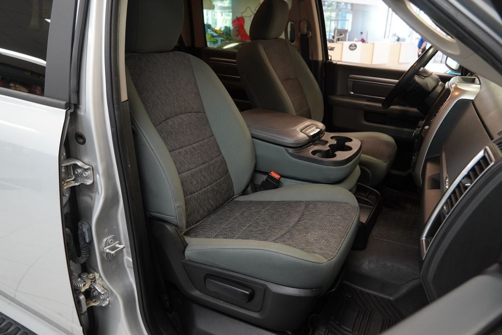 2018 RAM 1500 Big Horn CREW CAB 4X4