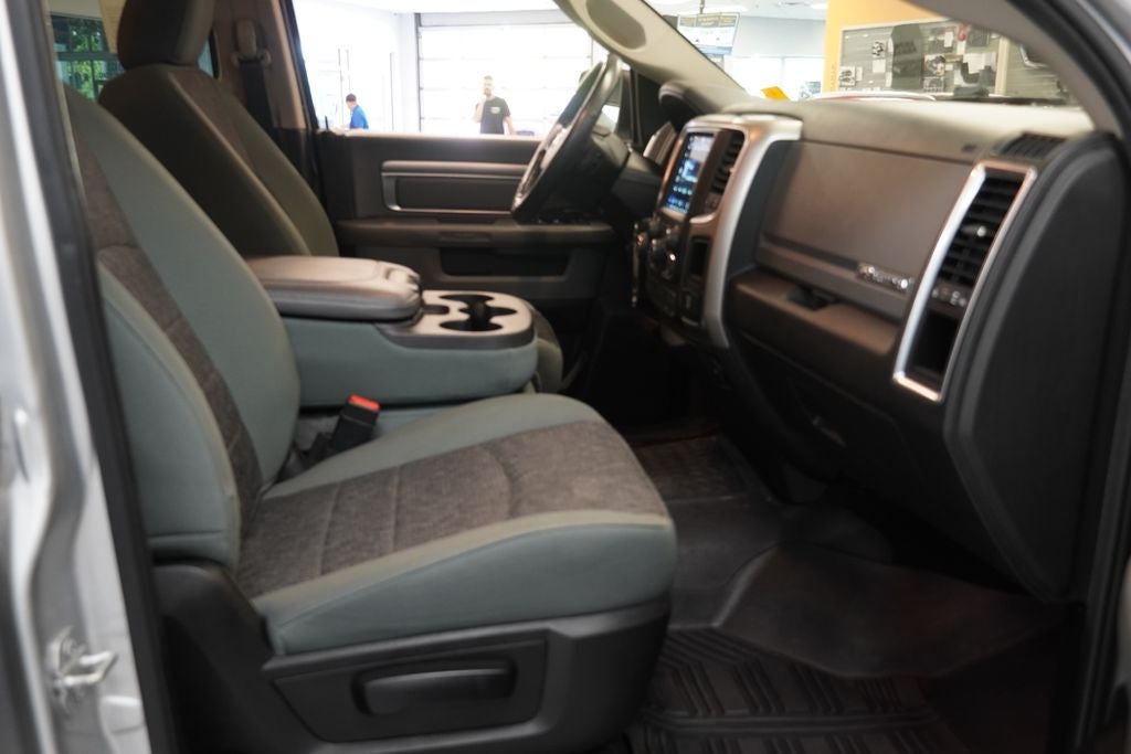 2018 RAM 1500 Big Horn CREW CAB 4X4