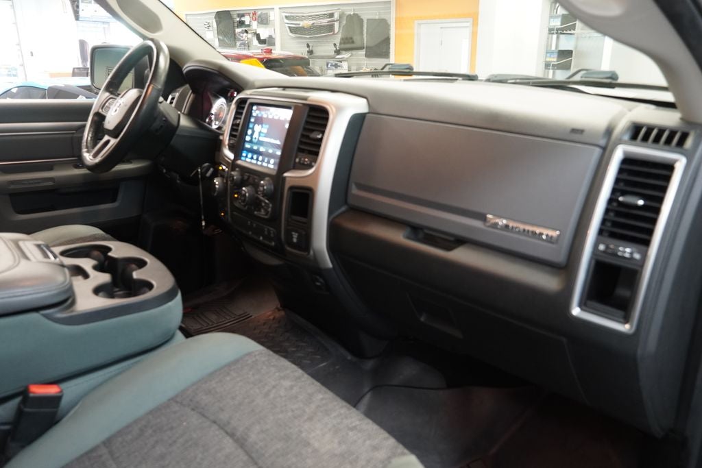 2018 RAM 1500 Big Horn CREW CAB 4X4
