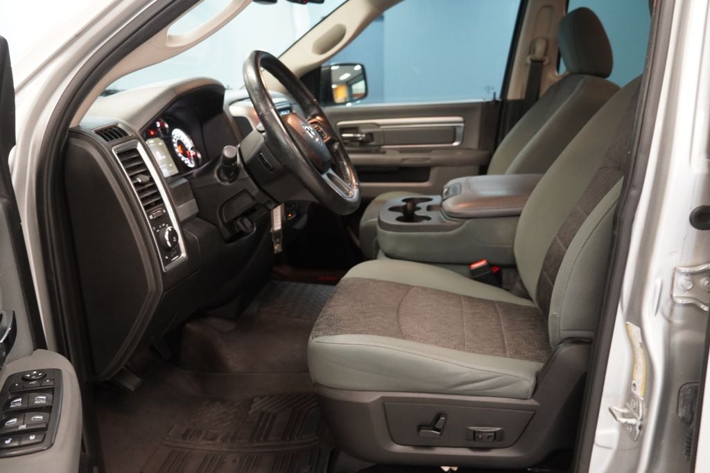 2018 RAM 1500 Big Horn CREW CAB 4X4
