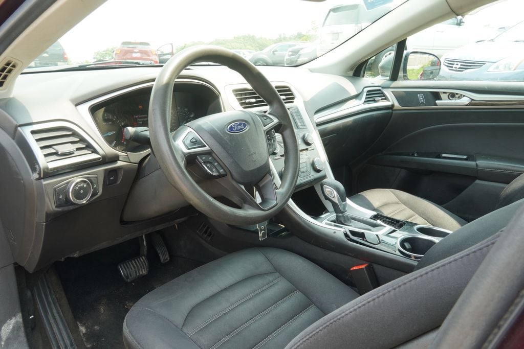 2013 Ford Fusion SE ( PRE - AUCTION SPECIAL )