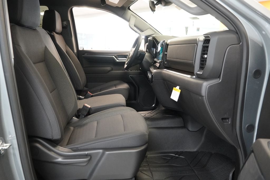 2026 Chevrolet Silverado 1500 LT LT1
