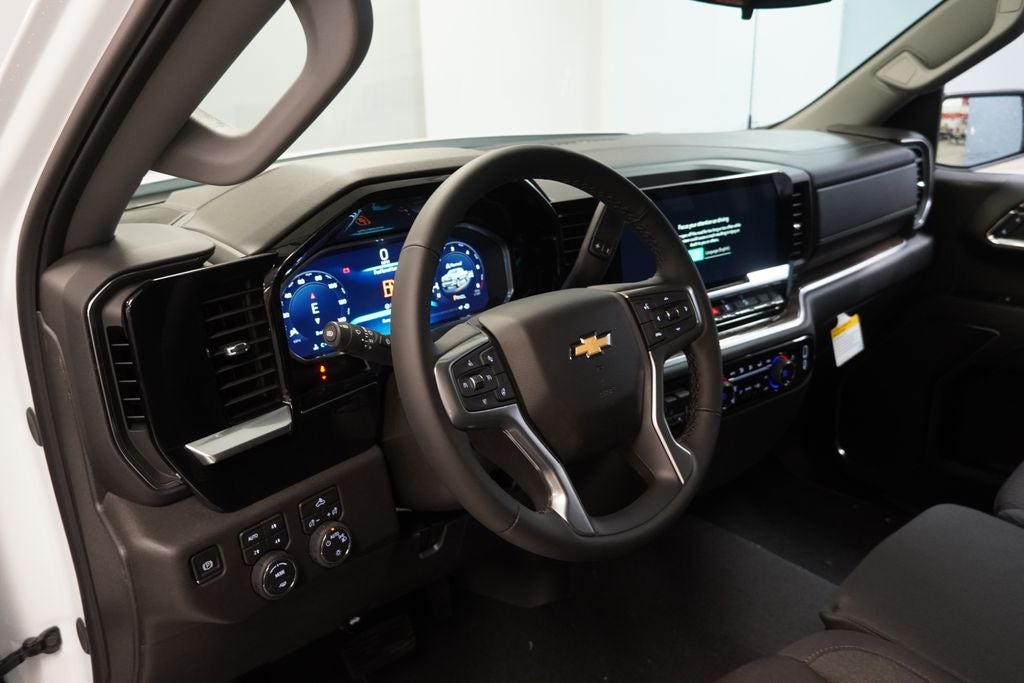2026 Chevrolet Silverado 1500 LT LT1