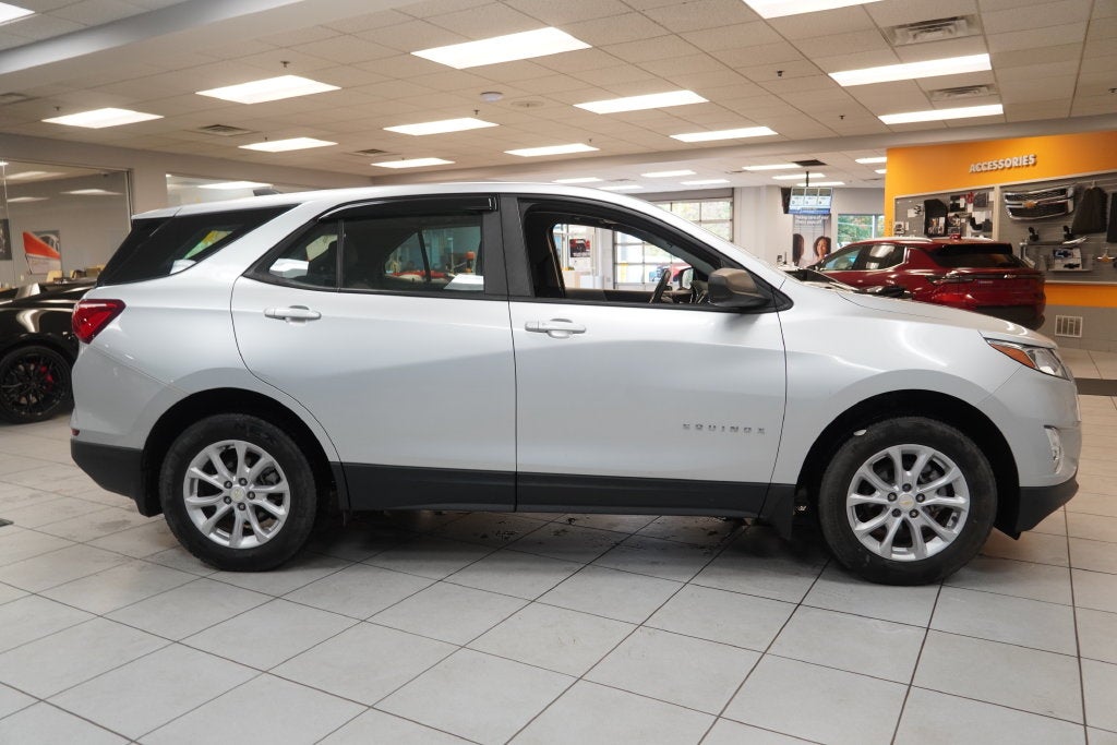 2021 Chevrolet Equinox LS ( AWD )
