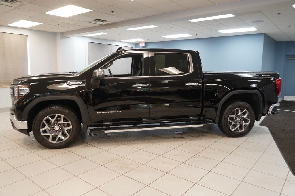 2024 GMC Sierra 1500 SLT CREW CAB 4X4
